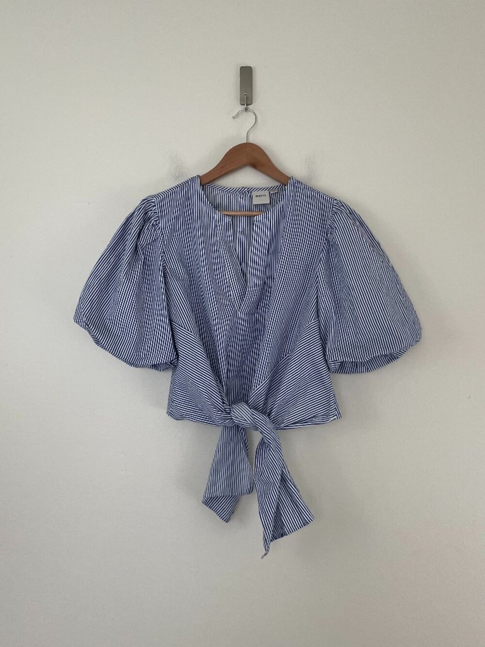 Anthropologie Maeve Cotton Tie-Front Blouse in Blue Stripe Size Medium